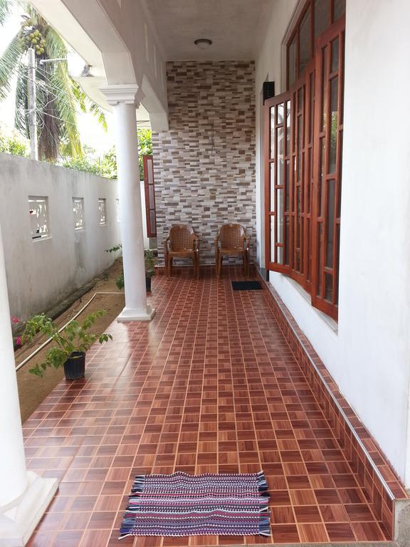 Seetha'S Hostel Негомбо Екстериор снимка