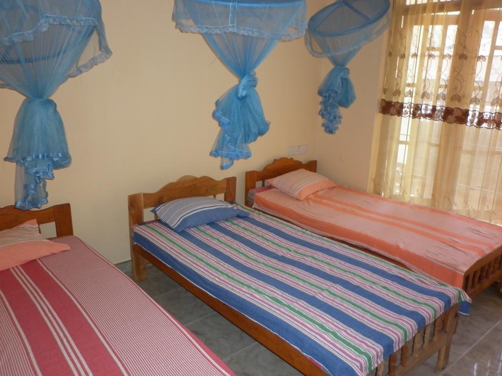 Seetha'S Hostel Негомбо Екстериор снимка
