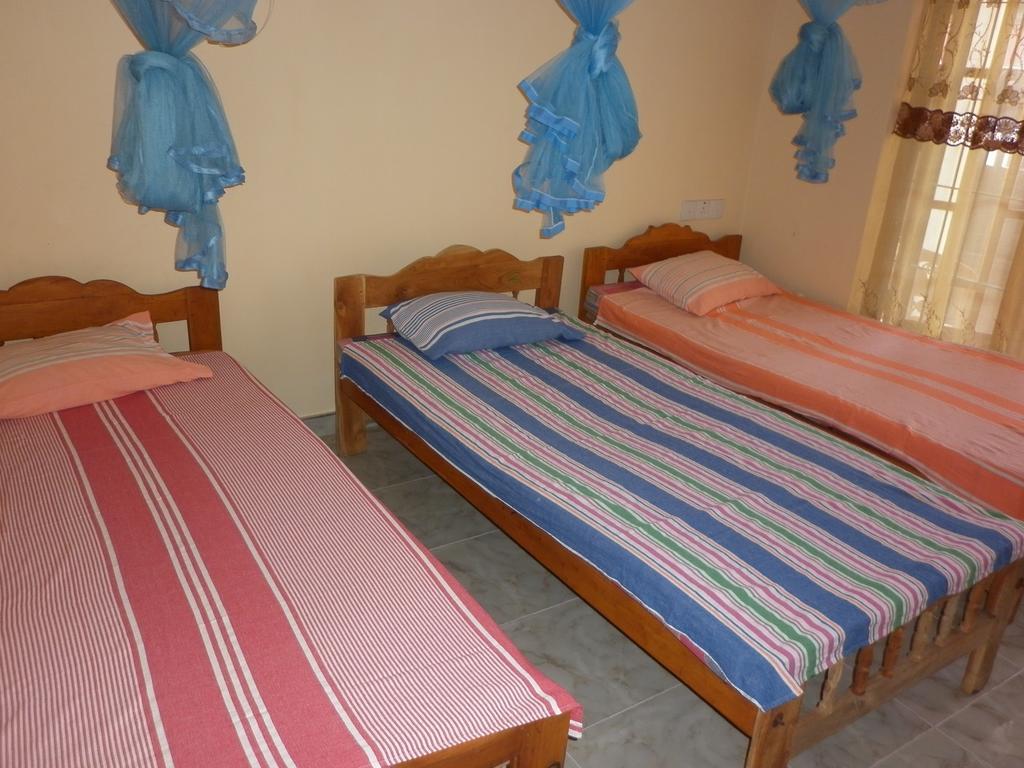 Seetha'S Hostel Негомбо Екстериор снимка