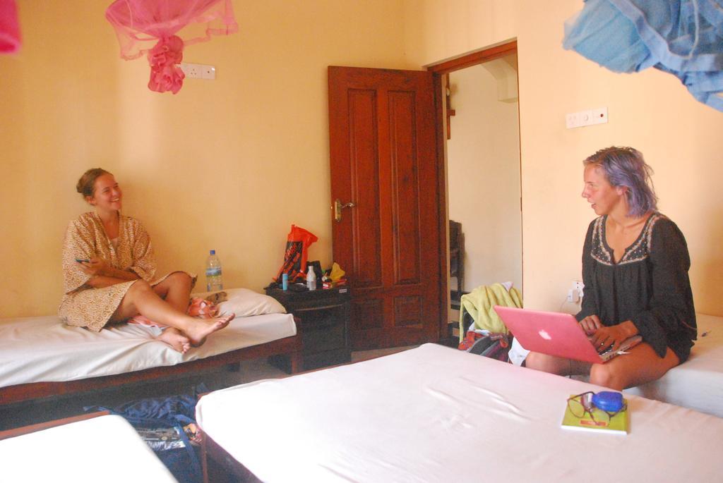 Seetha'S Hostel Негомбо Екстериор снимка