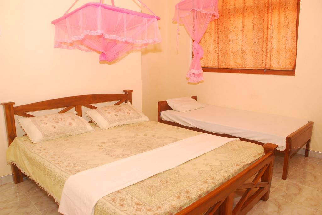 Seetha'S Hostel Негомбо Екстериор снимка